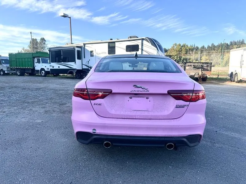 Jaguar Xe 2020 photo 4