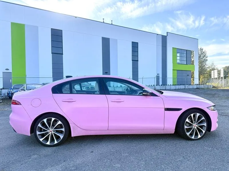 Jaguar Xe 2020 photo 2