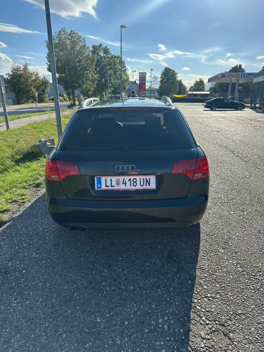 Audi A4 2005 photo 2
