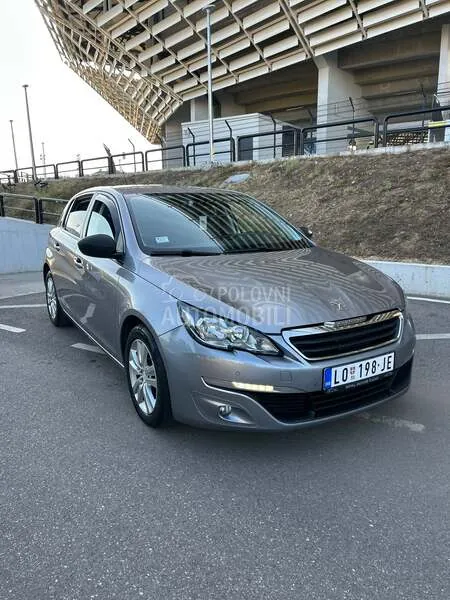 Peugeot 308 2014 photo 5