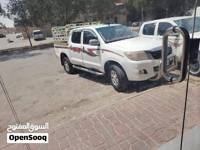 Toyota Hilux 2014 photo 4