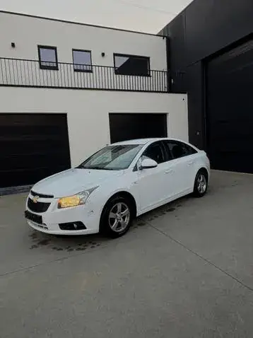 Chevrolet Cruze 2012 photo 3