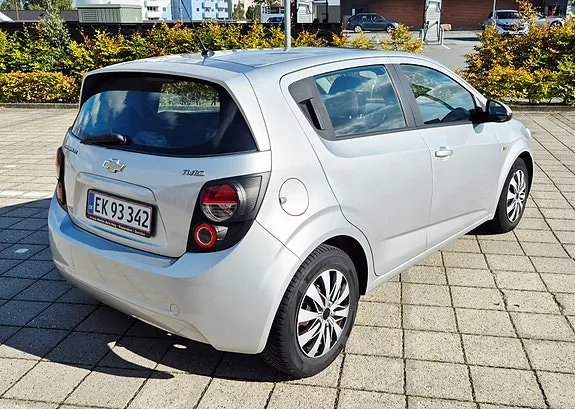 Chevrolet Aveo 2013 photo 4