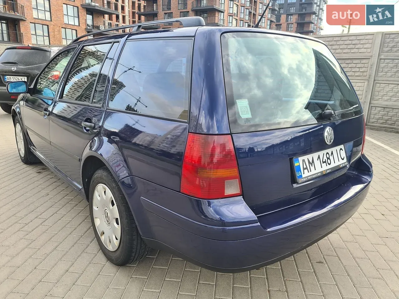 Volkswagen Golf 2000 photo 2
