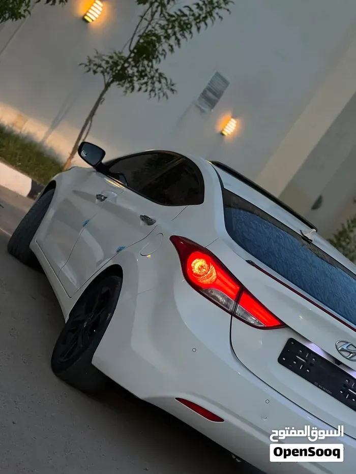 Hyundai Elantra 2013 photo 3