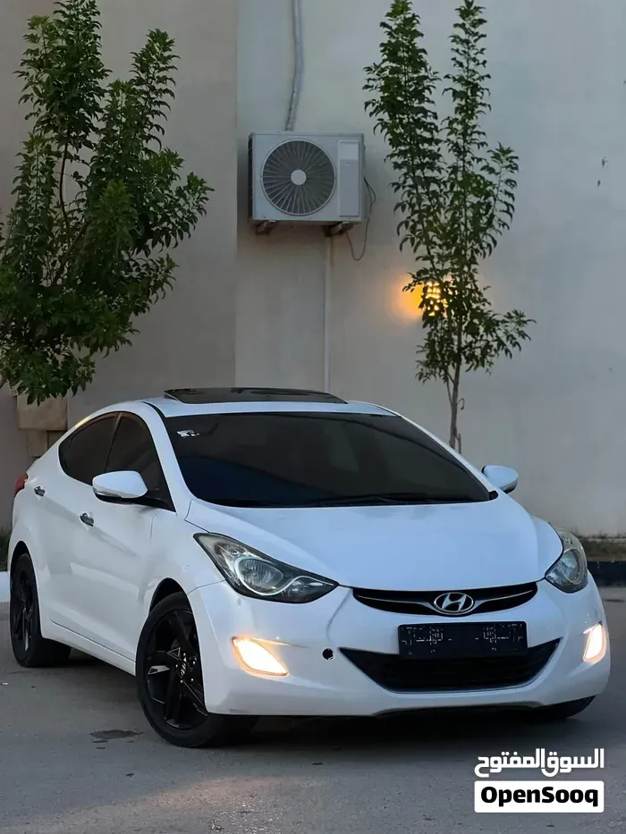 Hyundai Elantra 2013 photo 4