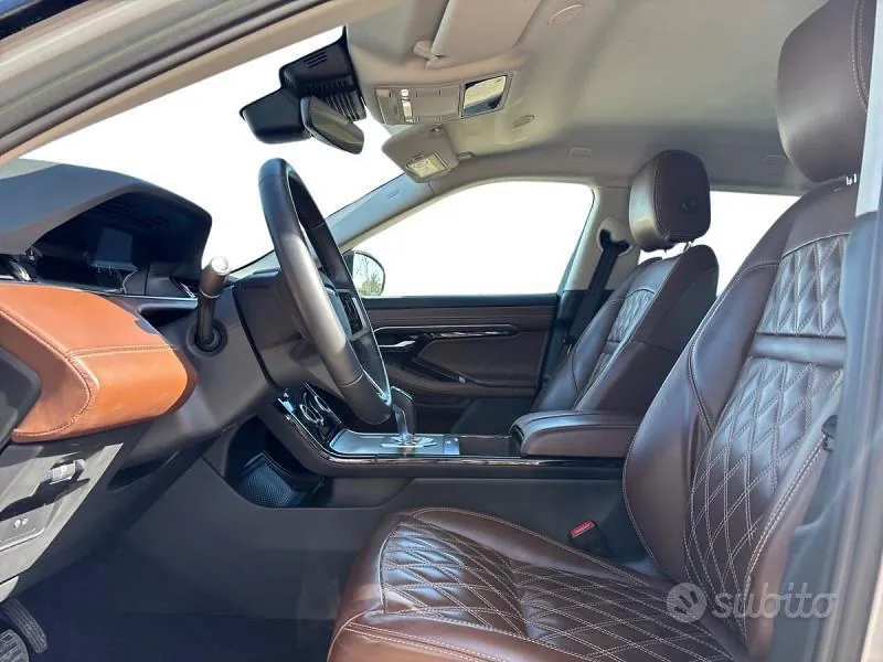 Land Rover Range Rover Evoque 2022 photo 2