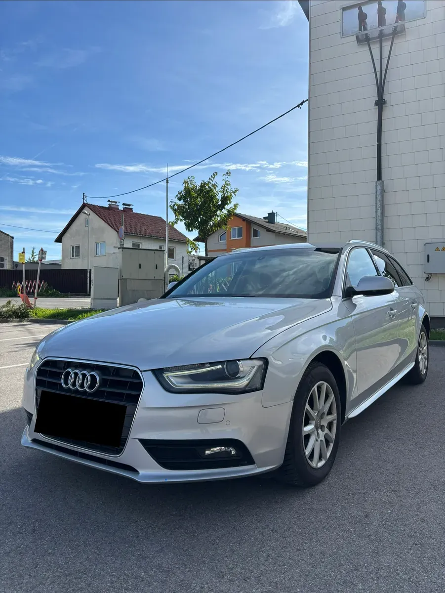 Audi A4 2012 photo 3