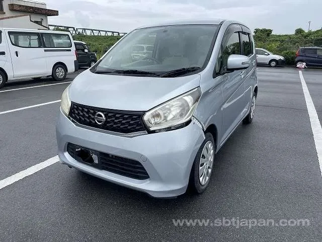 Nissan Dayz 2015 photo 2