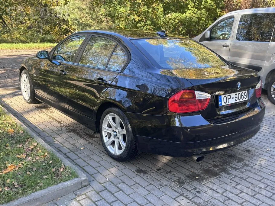 BMW 318I