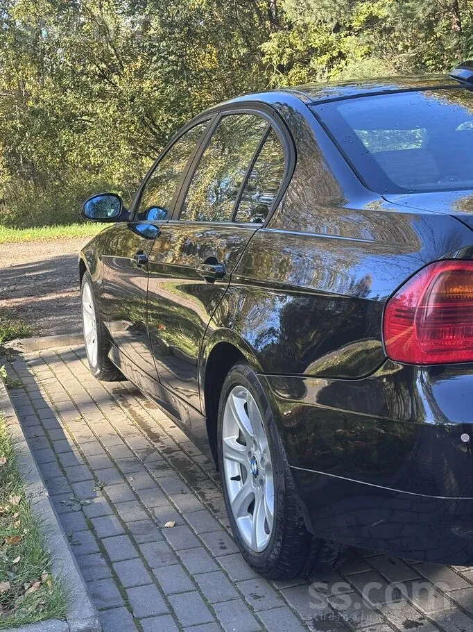 BMW 318I 2007 photo 2