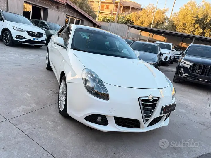 Alfa Romeo Giulietta 2012 photo 5