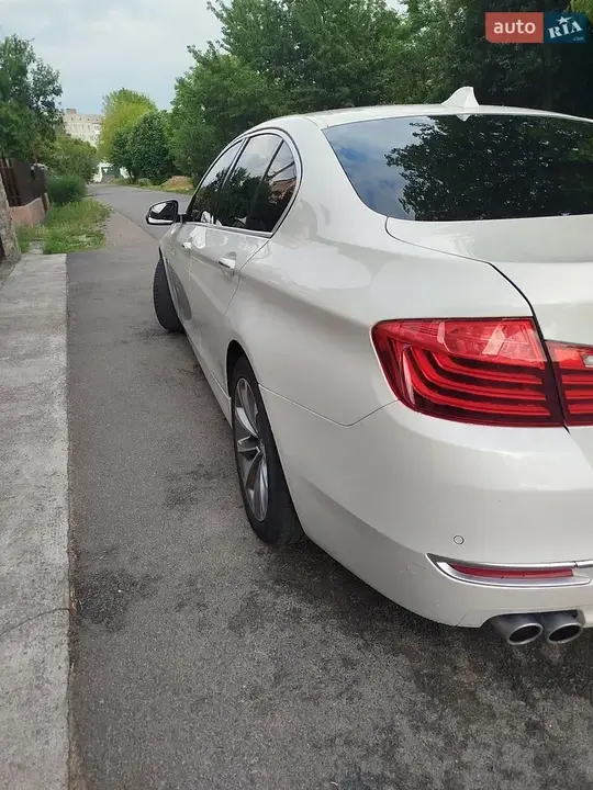 BMW 5 Series 2013 photo 5