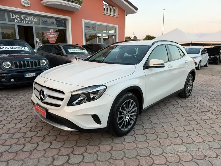 Mercedes-Benz Gla 2015 photo 2