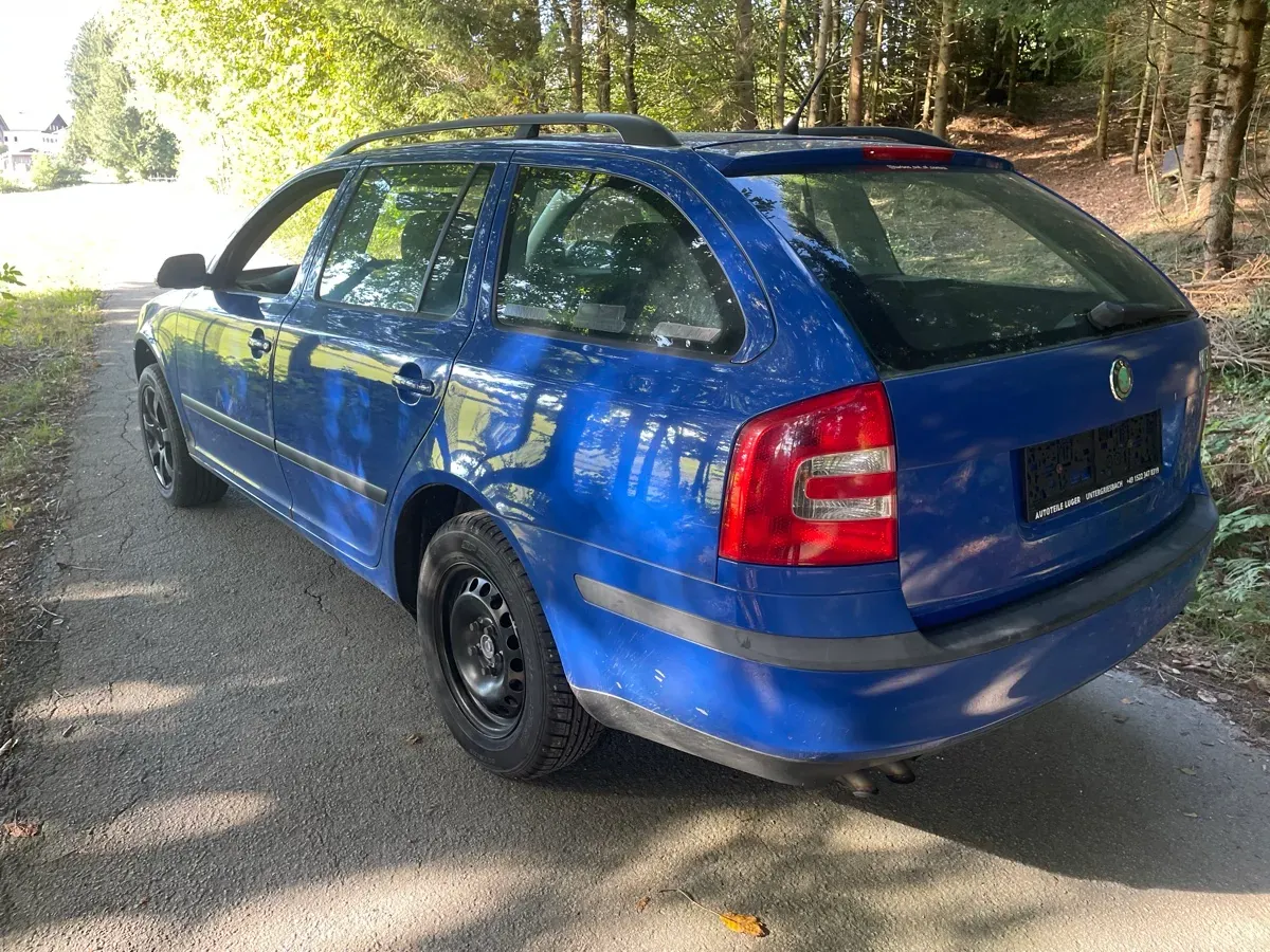 Skoda Octavia 2006 photo 2