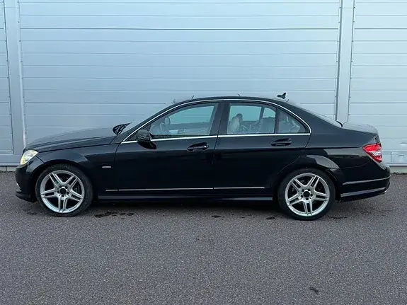 Mercedes-Benz C220 2010 photo 4
