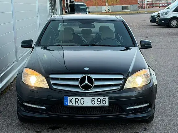 Mercedes-Benz C220 2010 photo 3