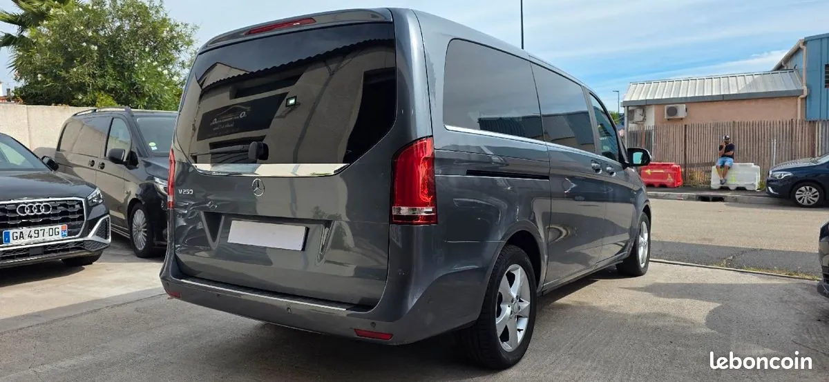 Mercedes-Benz V-Class 2014 photo 3