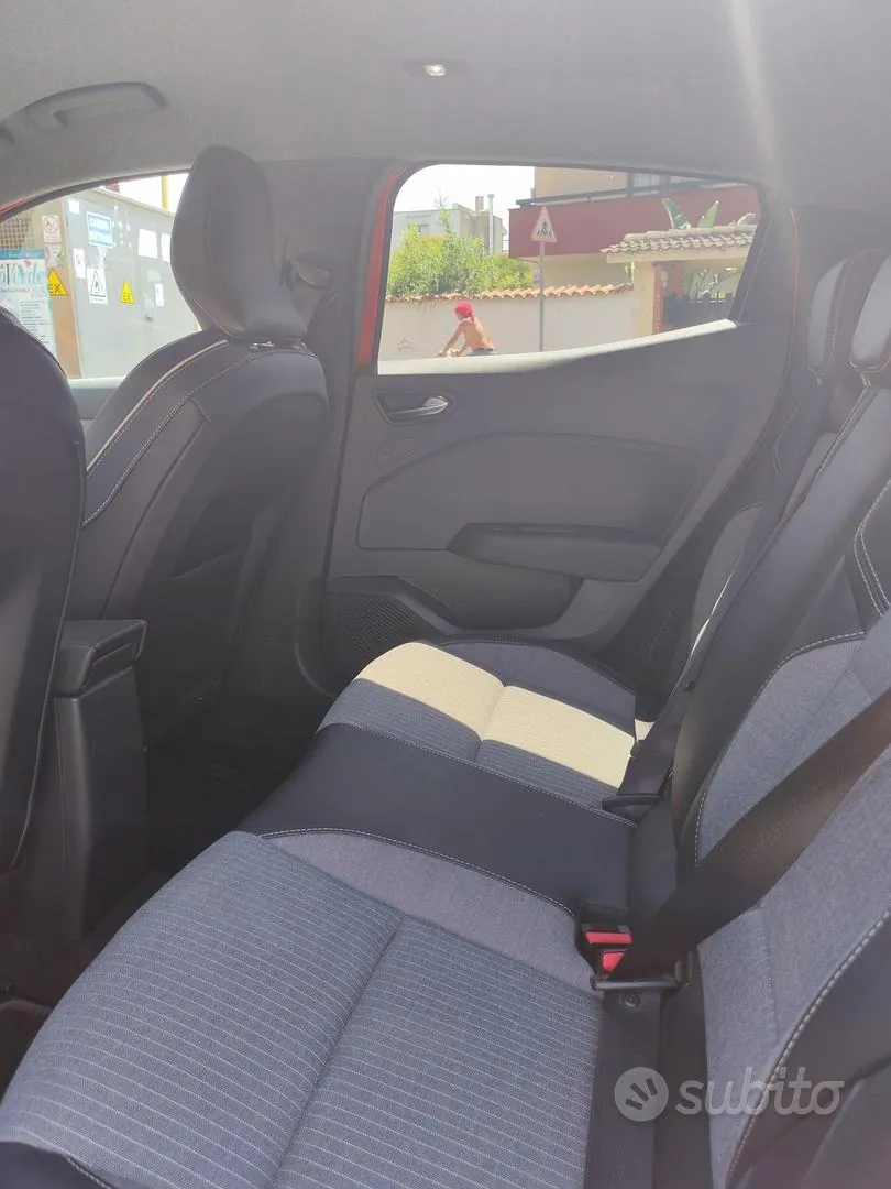 Renault Clio 2024 photo 5