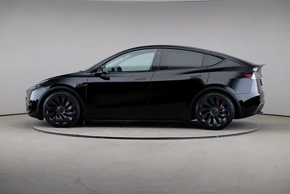 Tesla Model Y 2023 photo 4