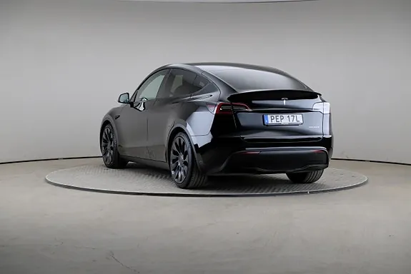 Tesla Model Y 2023 photo 2