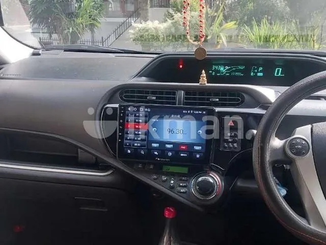 Toyota Aqua 2014 photo 4