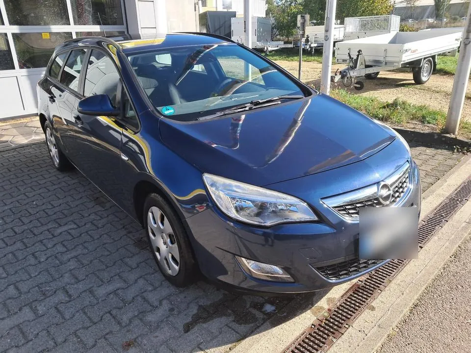 Opel Astra J