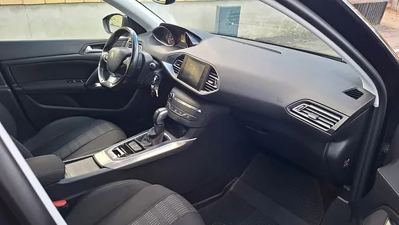 Peugeot 308 2016 photo 2