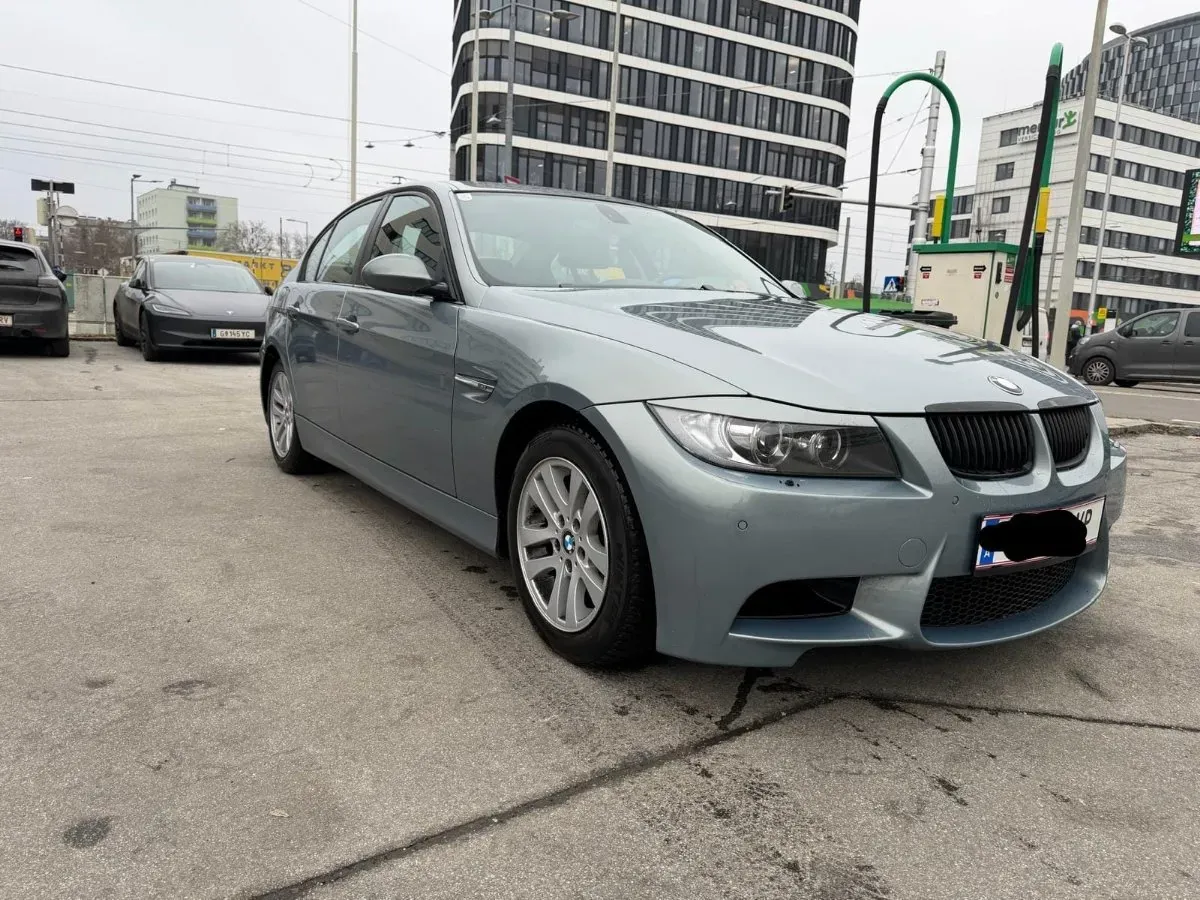 BMW 3 Series 2005 photo 3