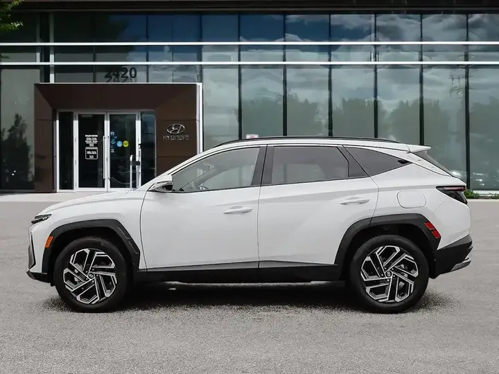 Hyundai Tucson Hybrid 2026 photo 3