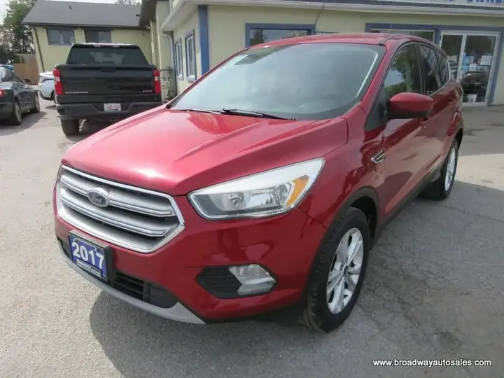 Ford Escape 2017 photo 2