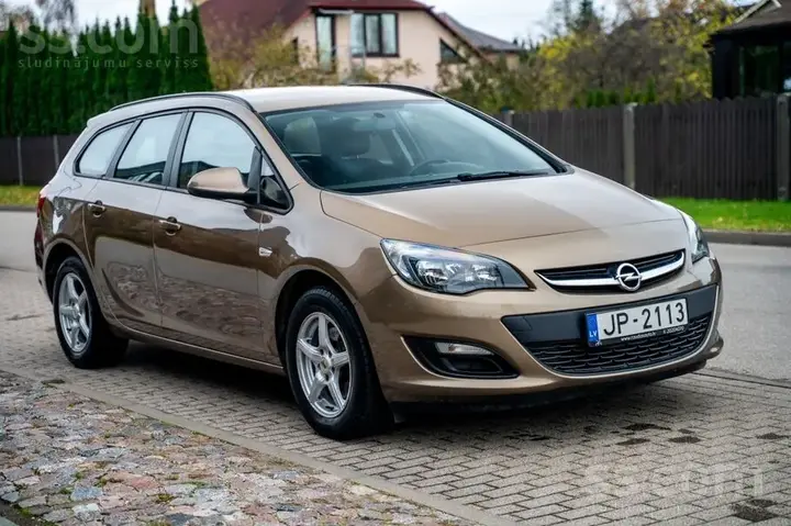 Opel Astra 2014 photo 3