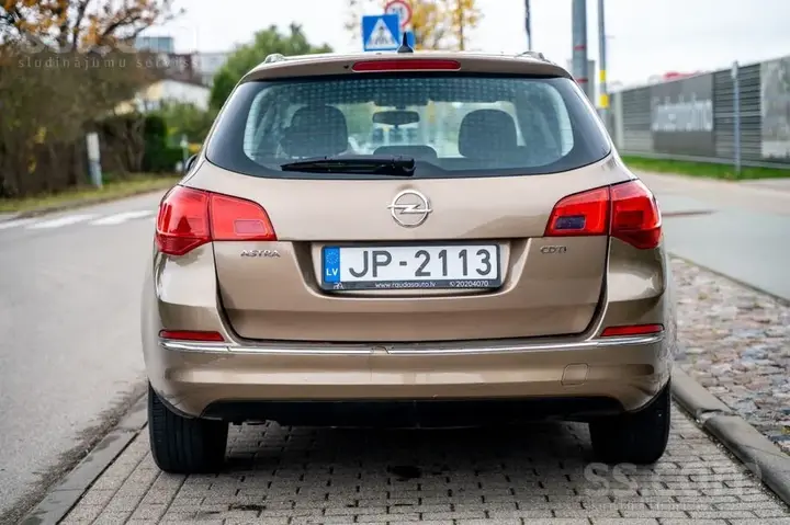 Opel Astra 2014 photo 5