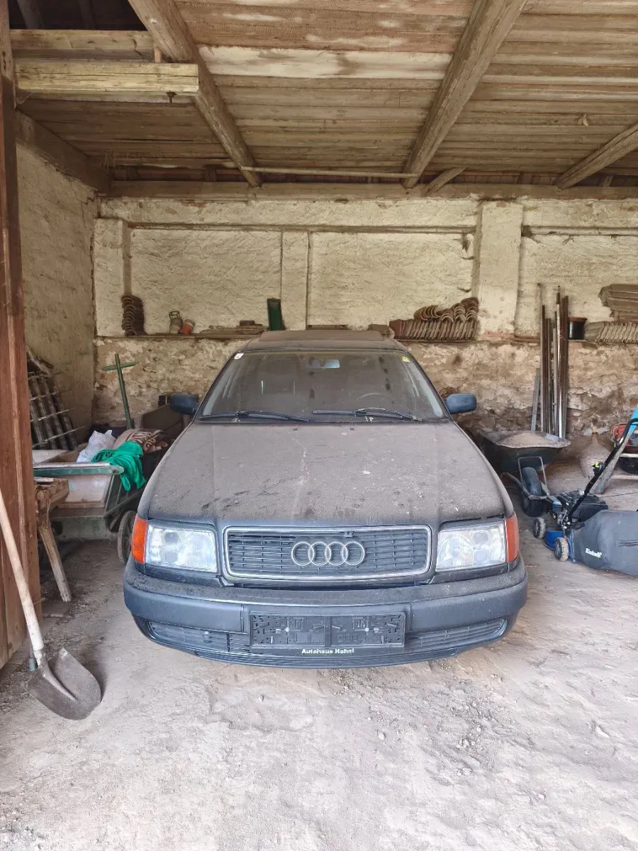 Audi 100