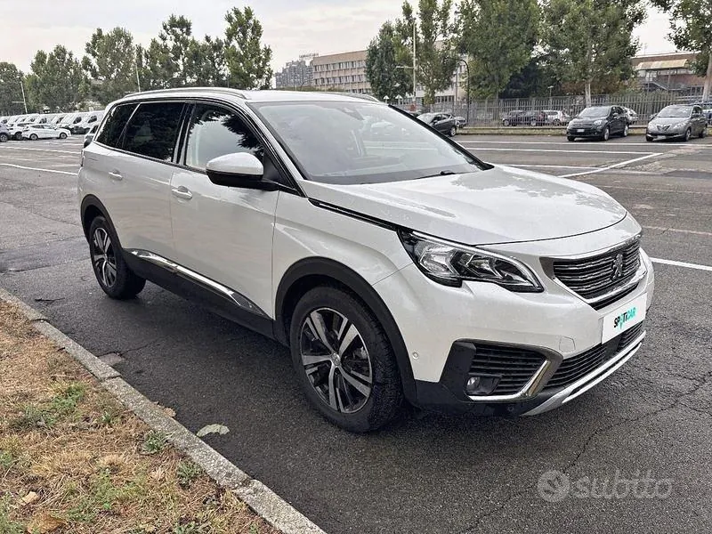 Peugeot 5008 2020 photo 5
