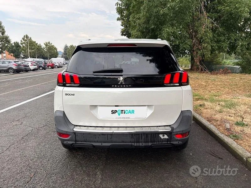 Peugeot 5008 2020 photo 4