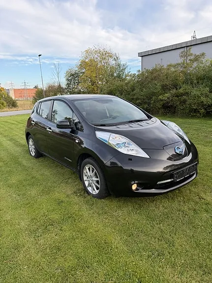 Nissan Leaf 2017 photo 2