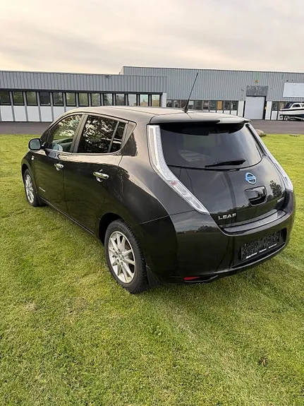 Nissan Leaf 2017 photo 4