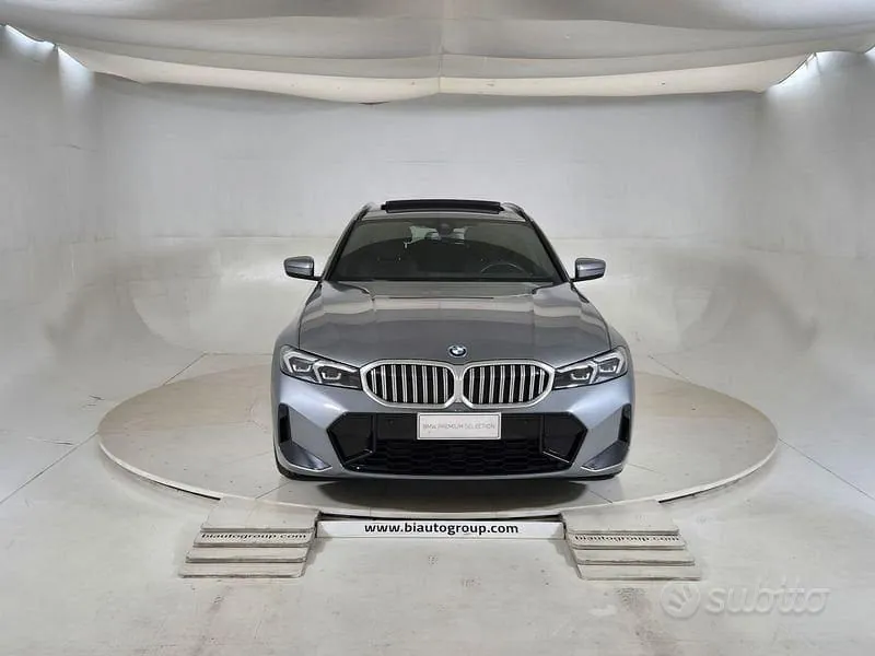 BMW 3 Series 2024 photo 3