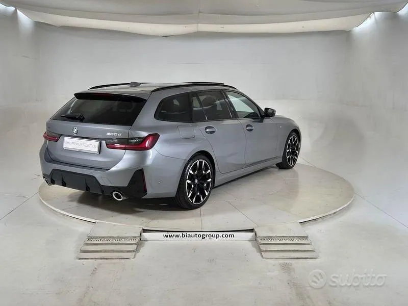 BMW 3 Series 2024 photo 5