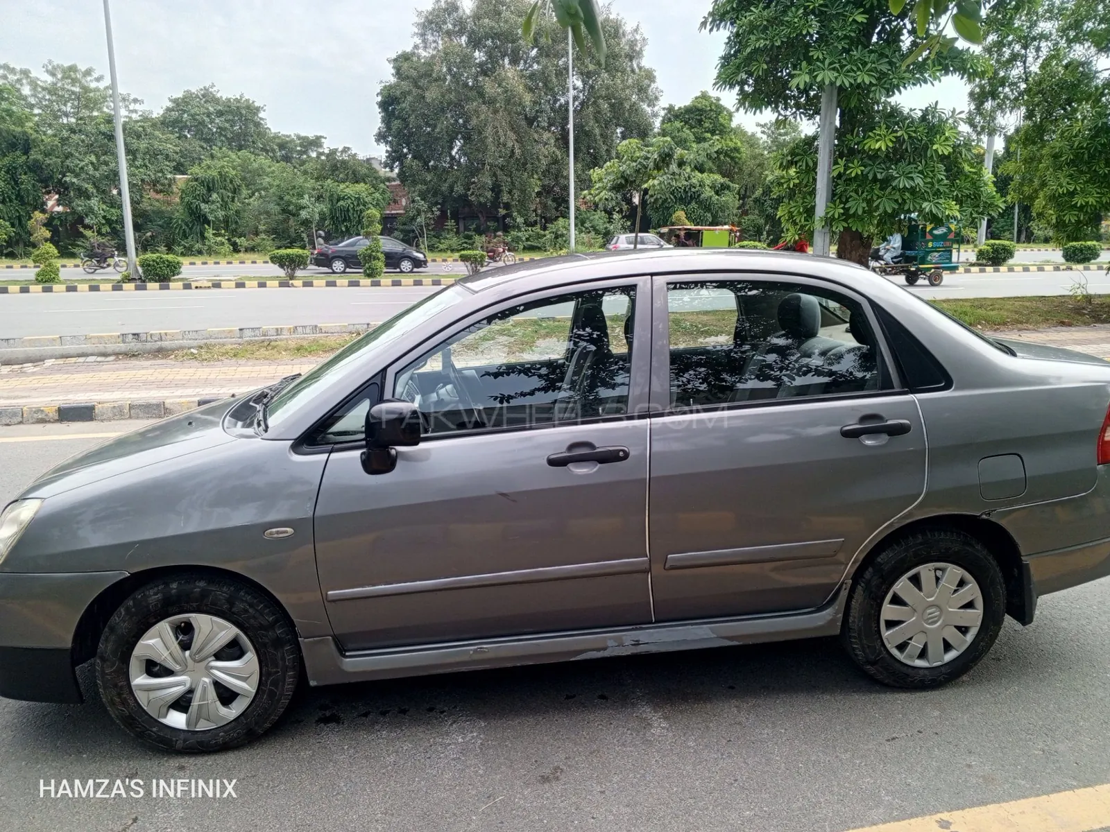 Suzuki Liana