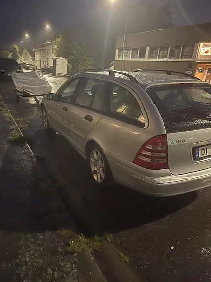 Mercedes-Benz C180 2005 photo 2