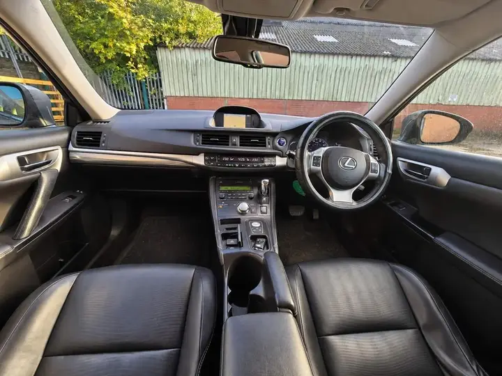 Lexus Ct200H 2013 photo 3