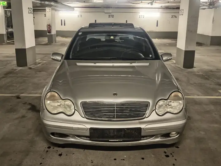Mercedes-Benz C-Class 2001 photo 2