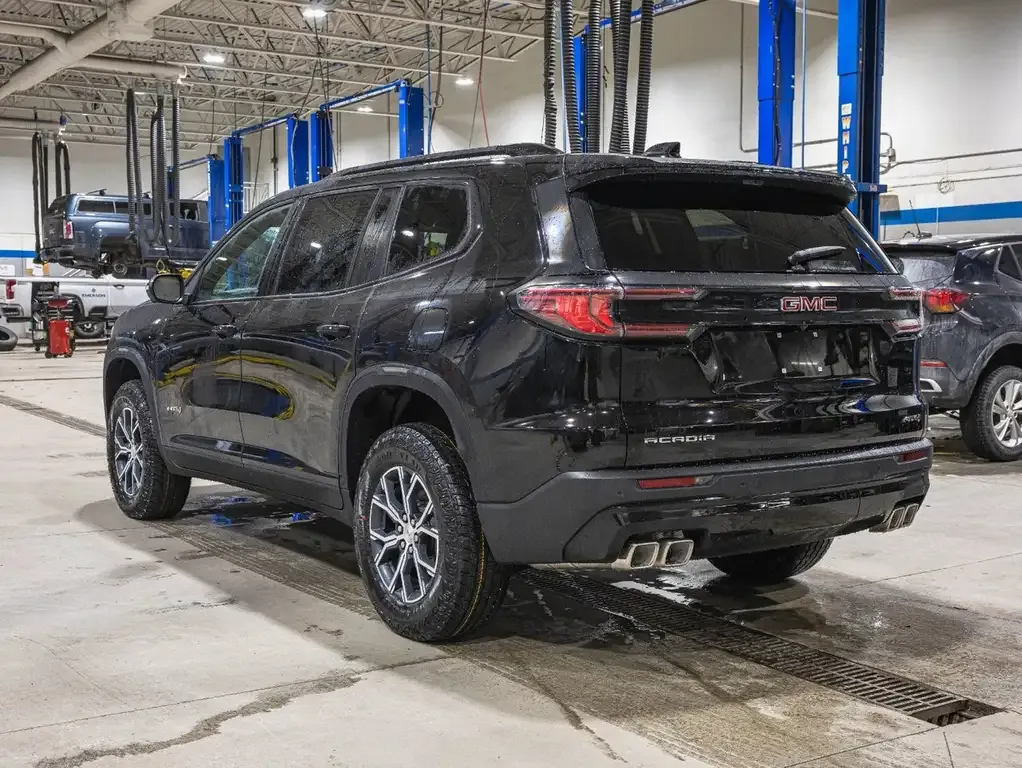 GMC Acadia 2026 photo 5
