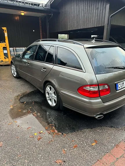Mercedes-Benz E320 2008 photo 3