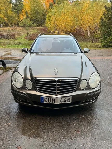 Mercedes-Benz E320
