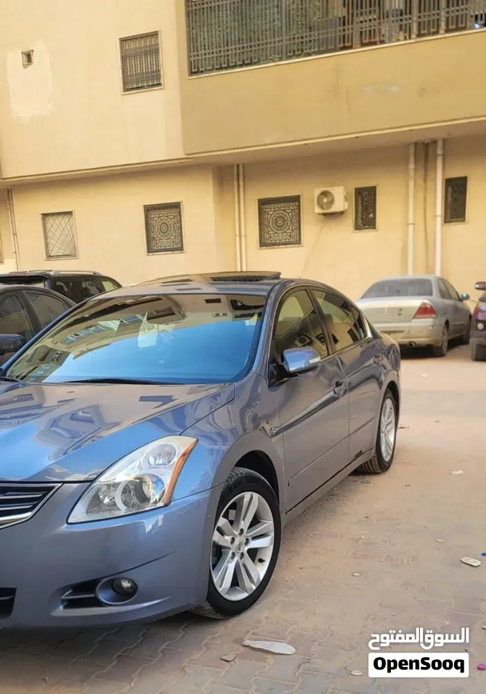 Nissan Altima