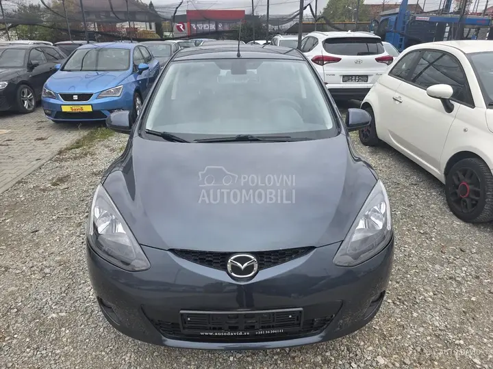 Mazda 2 2008 photo 2