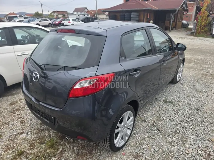 Mazda 2 2008 photo 4